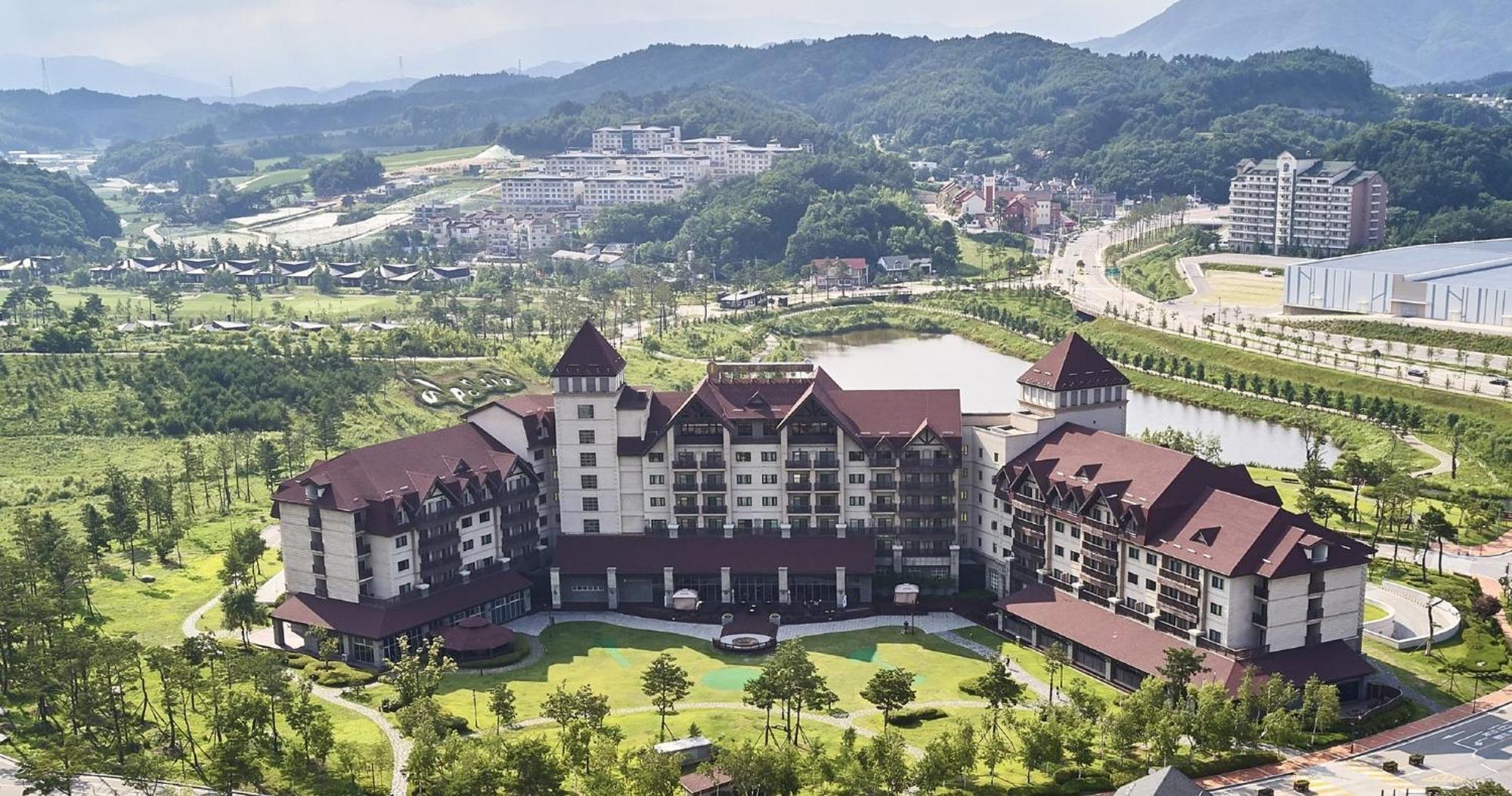 อินเตอร์คอนติเนนตัล อัลเพนเซีย พยองชาง รีสอร์ต Hotel พยองซาง ภายนอก รูปภาพ