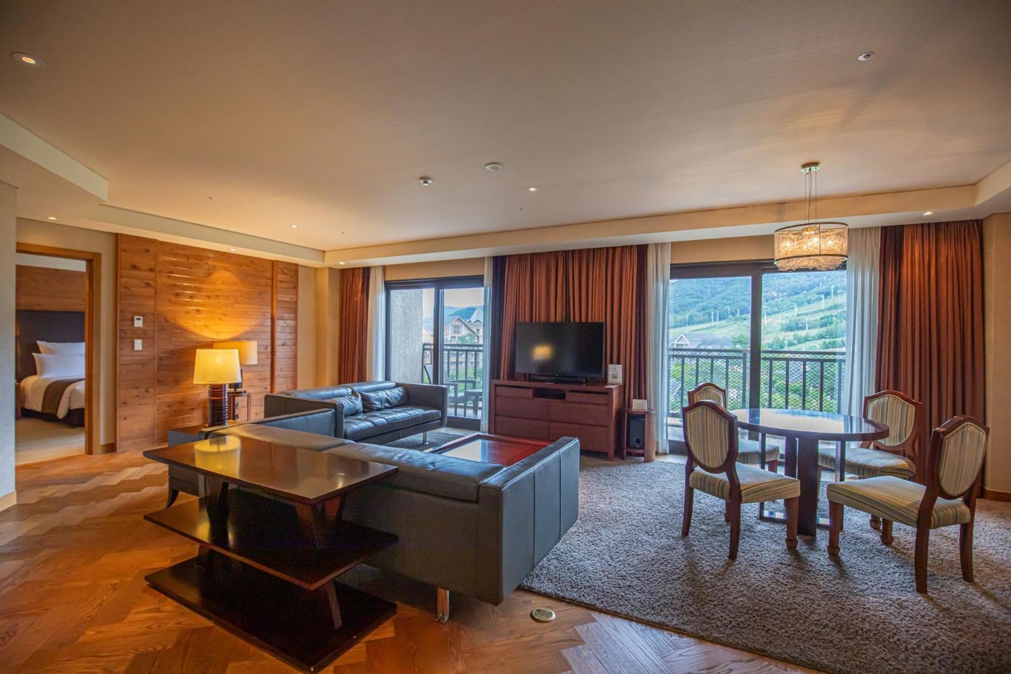 อินเตอร์คอนติเนนตัล อัลเพนเซีย พยองชาง รีสอร์ต Hotel พยองซาง ภายนอก รูปภาพ