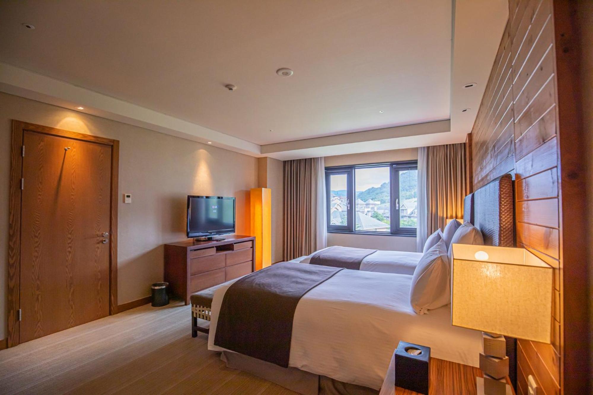 อินเตอร์คอนติเนนตัล อัลเพนเซีย พยองชาง รีสอร์ต Hotel พยองซาง ภายนอก รูปภาพ